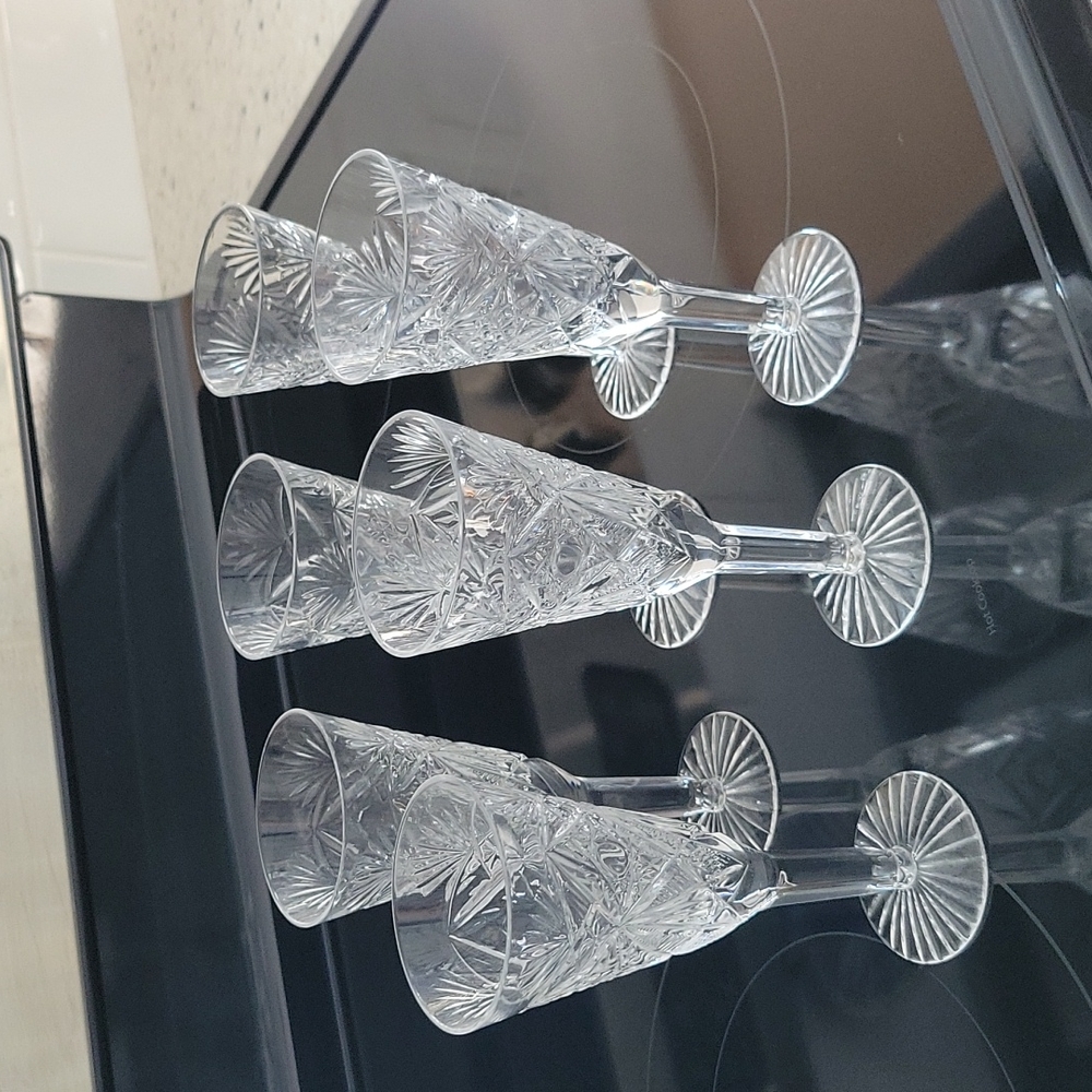 Crystal glasses set